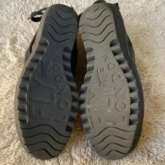 FLY London | Yaman Wedge Ankle Booties in Grey Suede Size 39/8-8.5 - Picture 4 of 6